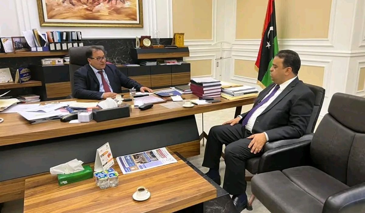 "القيب "يبحث مع وزير العمل والتأهيل موائمة مخرجات الجامعات الليبية مع سوق العمل