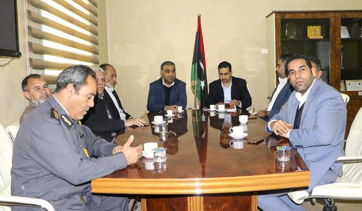 نائب بلدية صرمان في زيارة تفقدية  لإيجاد حلول لمشاكلها