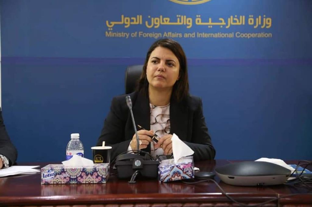 العمل والتأهيل تبحث ملف الباحثين عن العمل في بلدية عين زارة