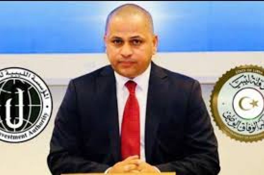 عقيلة صالح يبحث مع وزير التعليم بالحكومة المؤقتة أسباب تأخر صرف مرتبات معلمي العقود ببلدية القبة