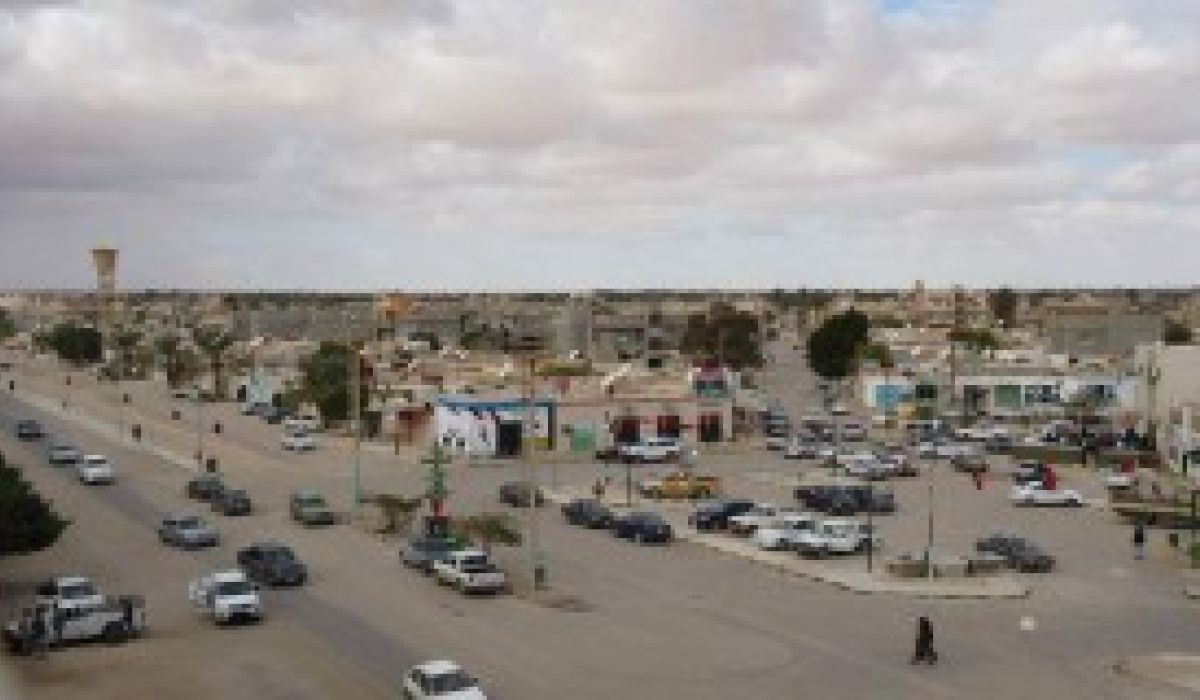 وكيل بلدية اوجلة يناقش اوضاع مستشفي اوجلة