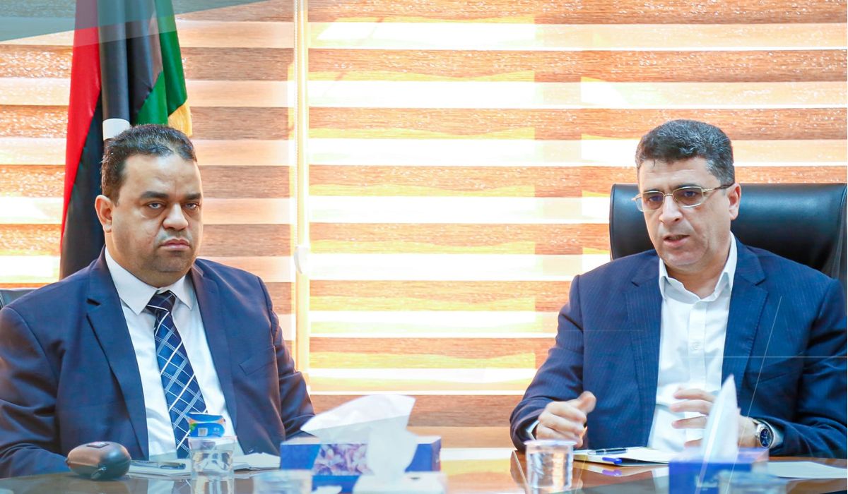 شكشك وعابد يبحثان ملف الملاكات الوظيفية وسياسة التوظيف التي تتبناها الدولة