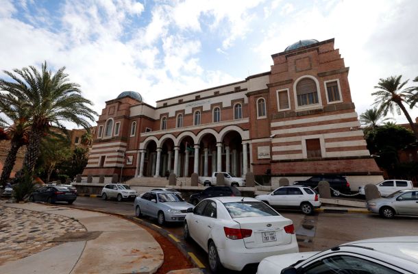 الجمهورية يعلن عن توفر السيولة النقدية لكافة فروعه