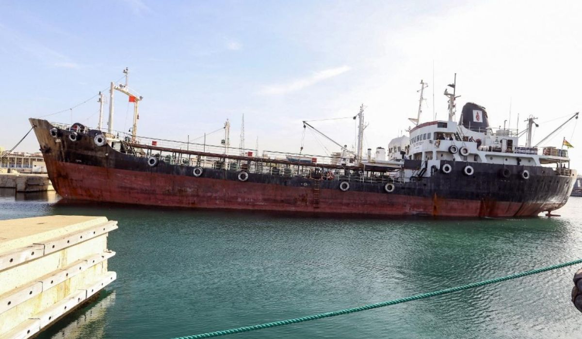 الغارديان البريطانية تكشف حقيقة تهريب النفط الليبي إلى السودان