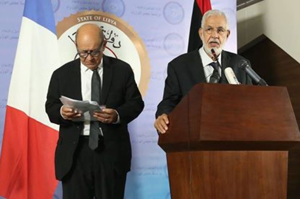 قرار وزير الصحة المكلف بشأن فتح باب الترشح لوظيفة ملحق صحي