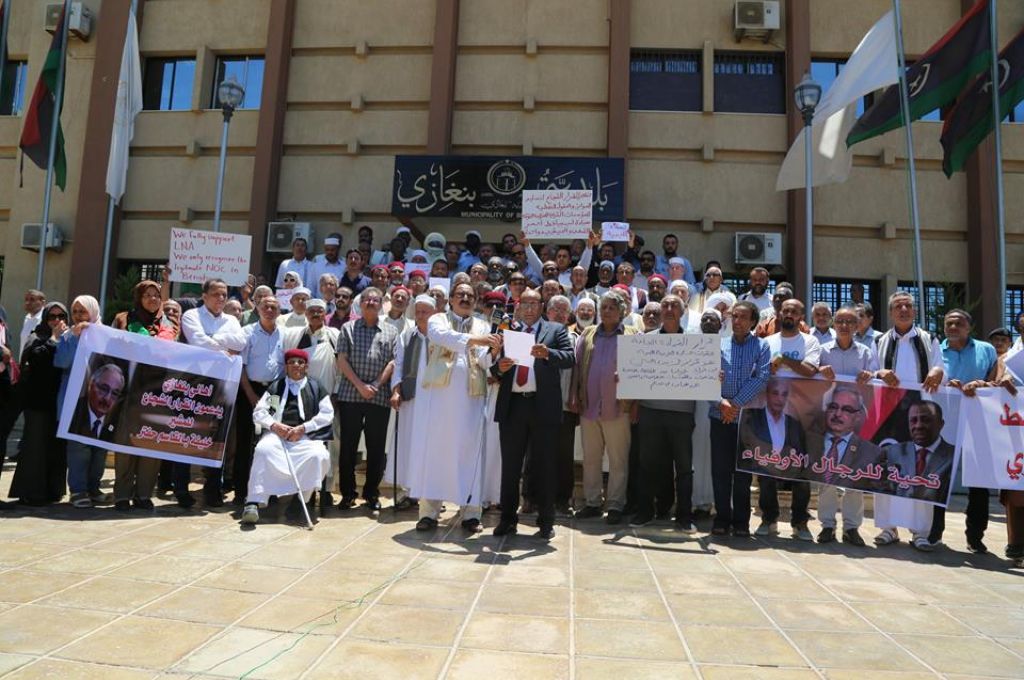 معيتيق يقترح تخصيص 180 مليون دولار لتوريد مواد خام لبعض الصناعات الغذائية لحلّ مشكلة النقص الحاد لبعض السلع