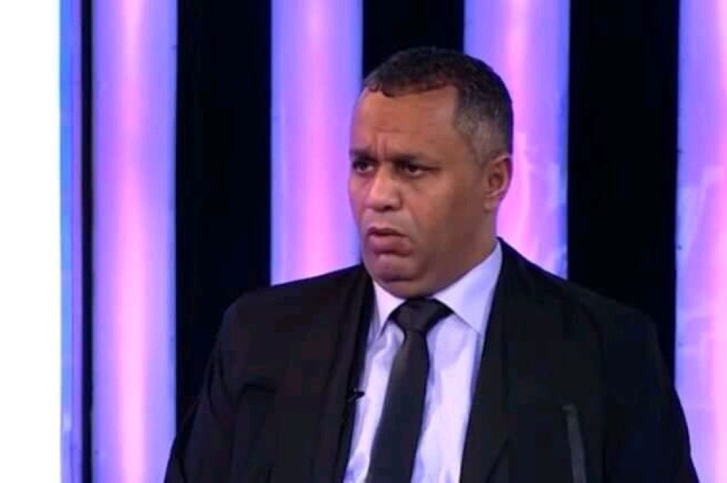 "خالد مازن" يبحث مع مدير مركز المعلومات والتوثيق ما تم إعداده وتجهيزه من قبل المركز من برامج وتطبيقات إلكترونية