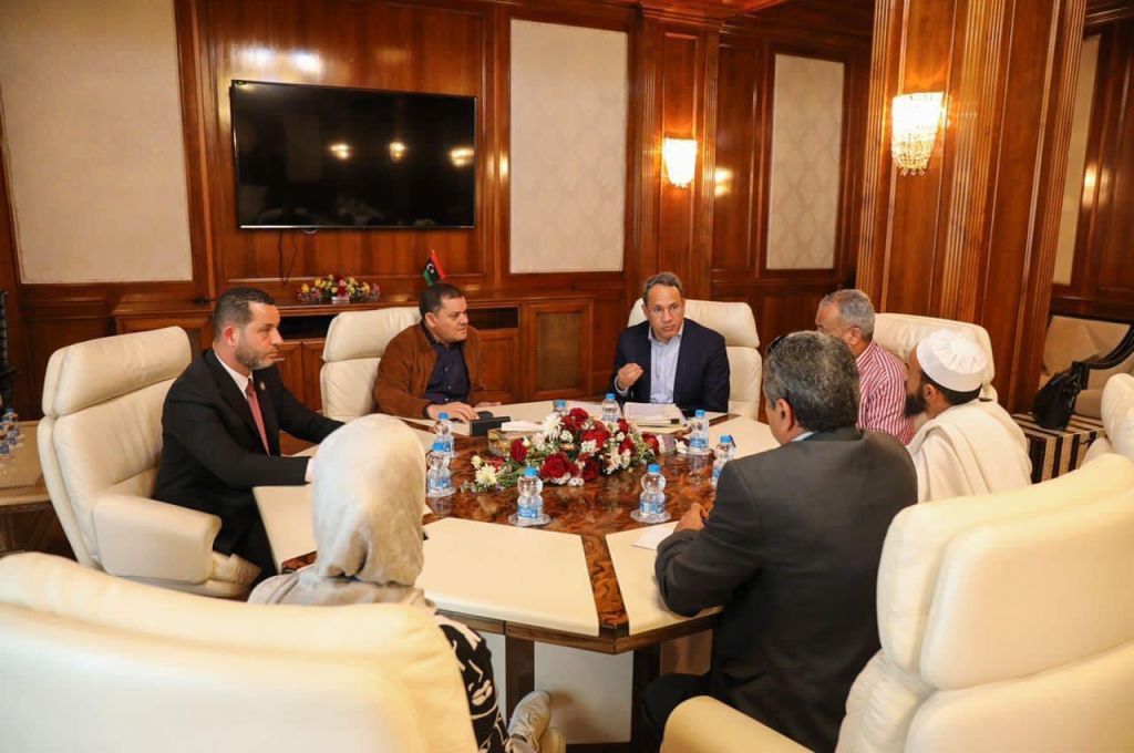 وزير المالية يطالب المراقبيين الماليين ومساعديهم الذين إنتهت فترة إيفادهم بالعودة إلى أعمالهم الأصلية