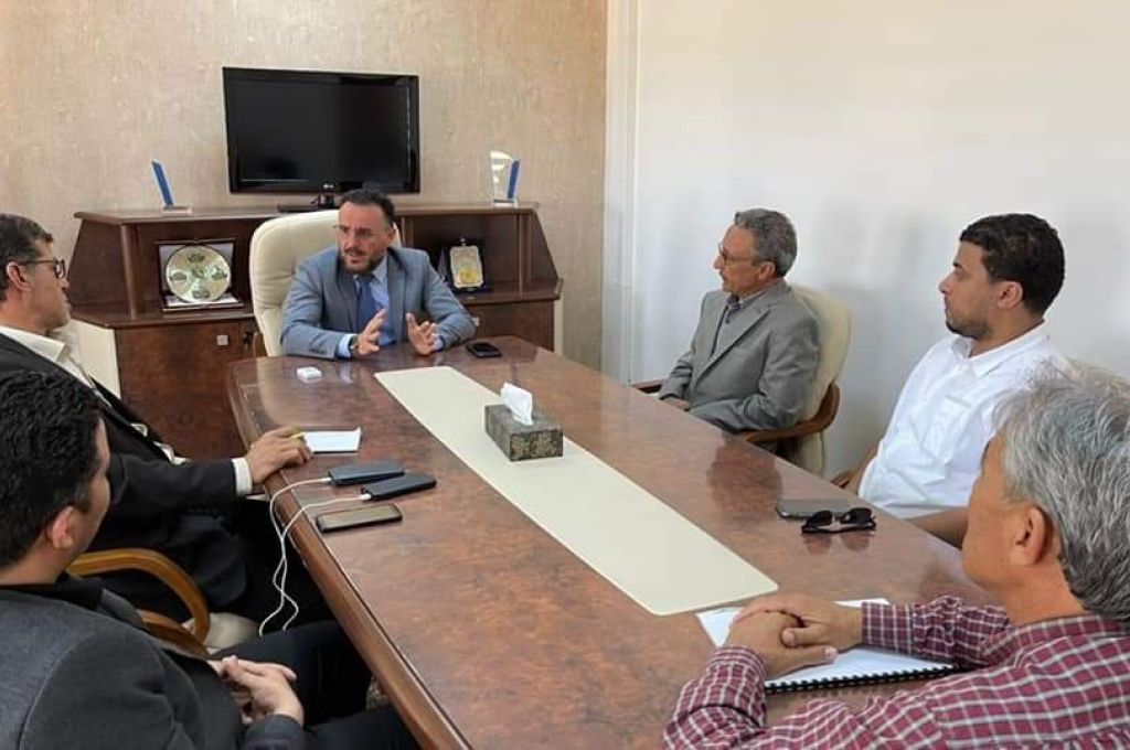 أبوهيسة يناقش آليات العمل داخل هيئة المناطق الصناعية