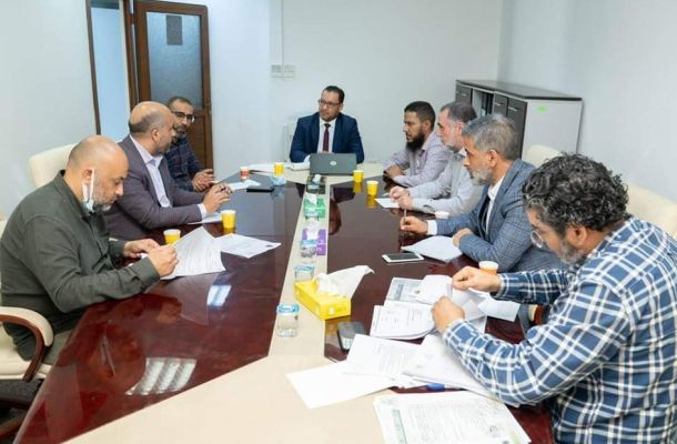 شركة سرت لإنتاج وتصنيع النفط والغاز تبحث الصعوبات التي تواجه عمليات الحفر وصيانة الآبار والإنتاج وعمليات تزويدات الغاز