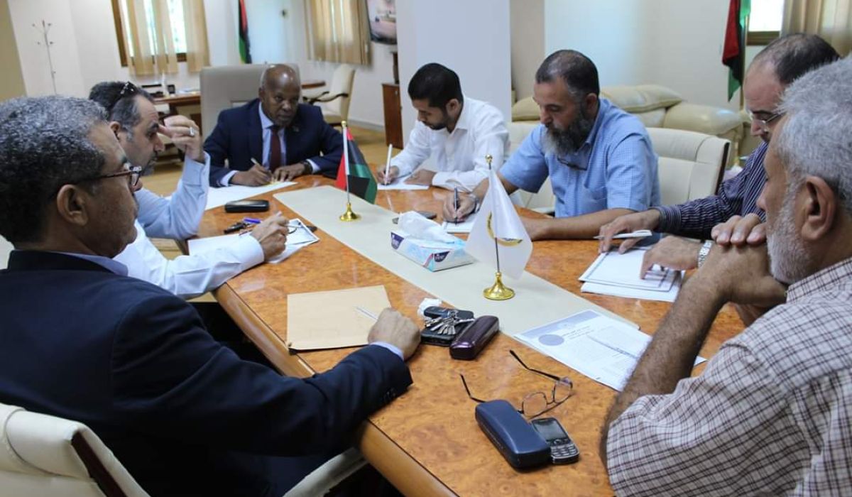 وزارة العمل والتأهيل تعقد إجتماعاً لمناقشة ميزانية الوزارة والجهات التابعة