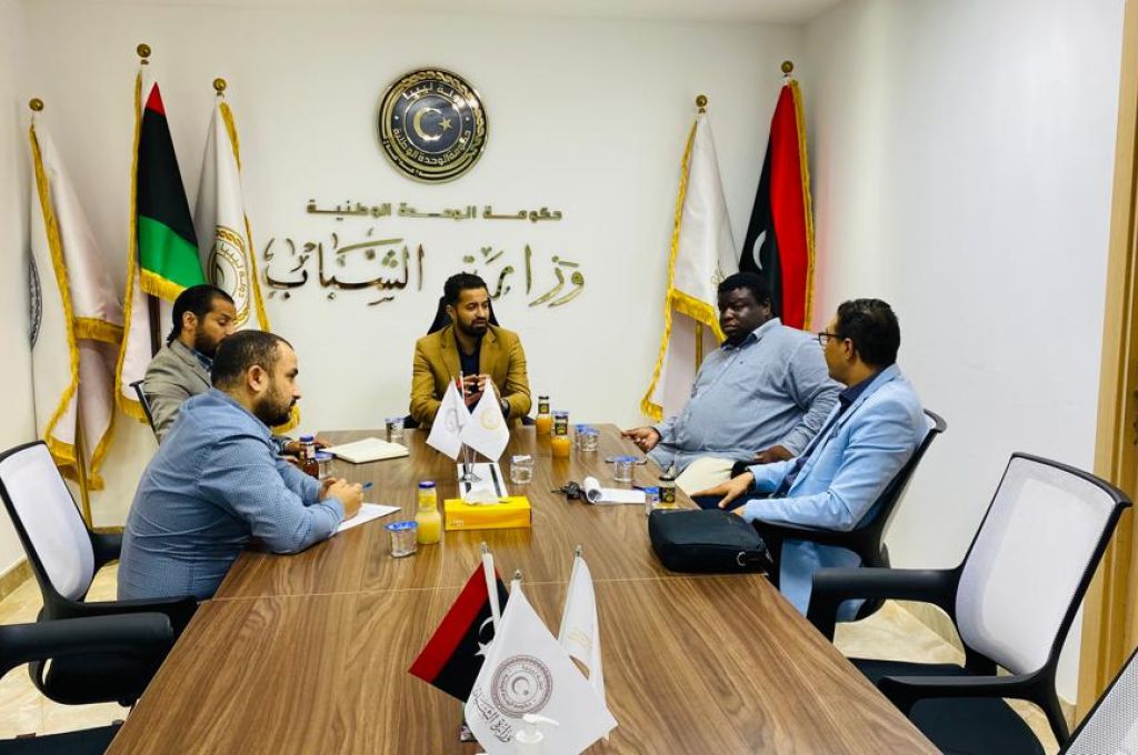 "السمو" يبحث المشاكل التي تواجة هيئة المناطق الصناعية