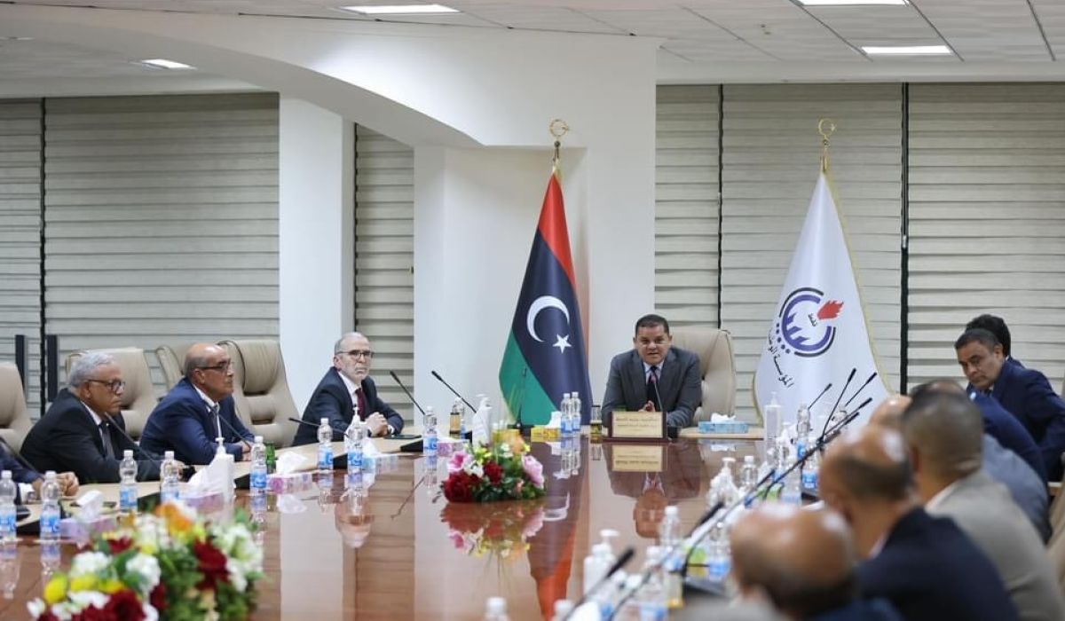 رئيس الحكومة يعقد اجتماعا مع الشركات النفطية لإعلان تدشين مشروع إنشاء مصفاة الجنوب