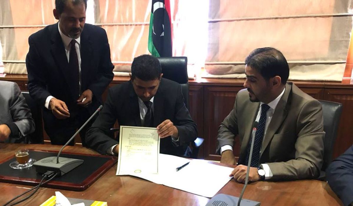 بومطاري يتسلم رسميا مهامه كوزير للمالية خلفا لحماد