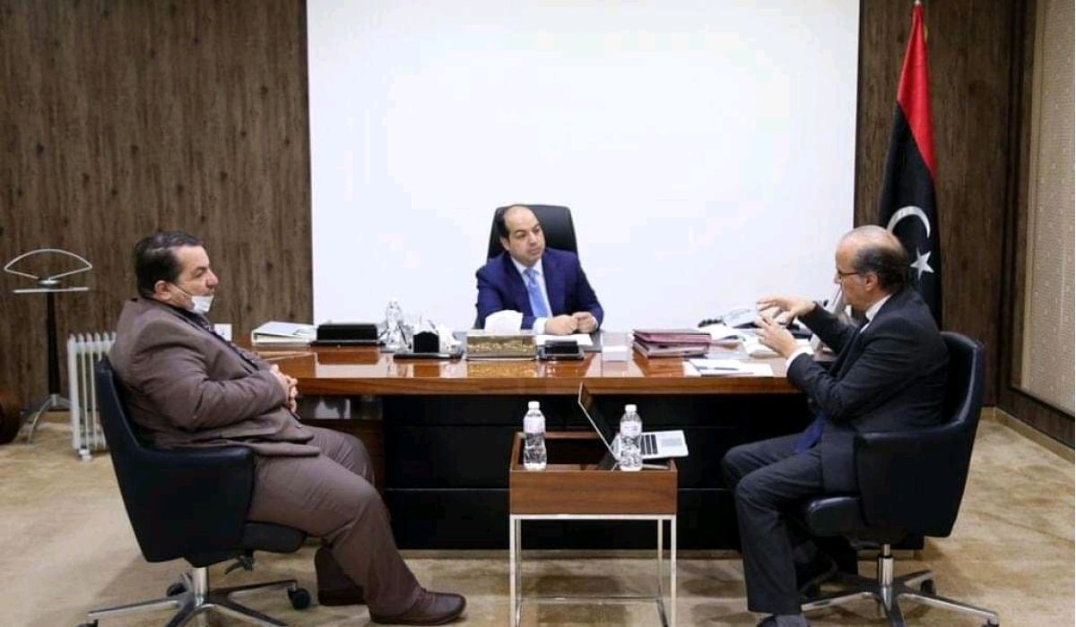 معيتيق يجتمع بوزيري الحكم المحلي والتخطيط لمناقشة جملة من المواضيع