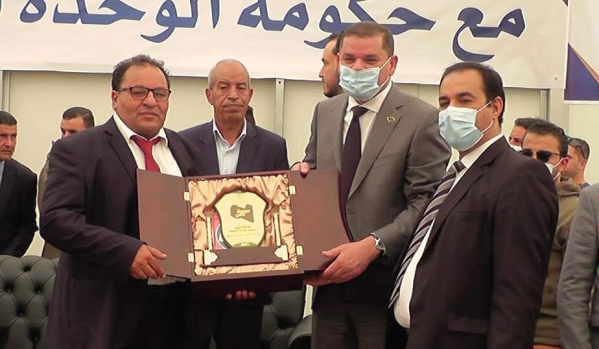 الدبيبة وعدد من الوزراء بحكومة الوحدة الوطنية يقومون بزيارة لمدينة تاورغاء