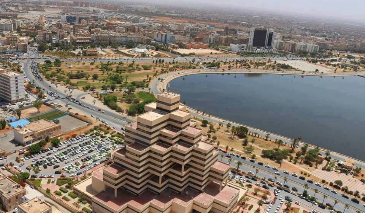 بلدية بنغازي تطالب بالتعجيل في استكمال مشاريع شبكة مياه الشرب بمنطقة شبنة!