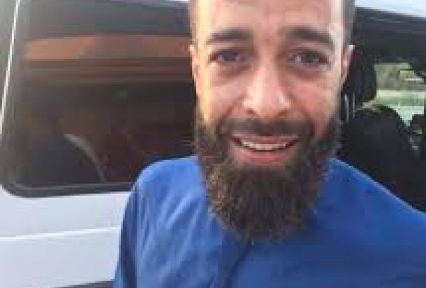 " صنع الله والمفرقعات الأعلامية " والهجرسي يقلب الموازيين بين عشية وضحاها