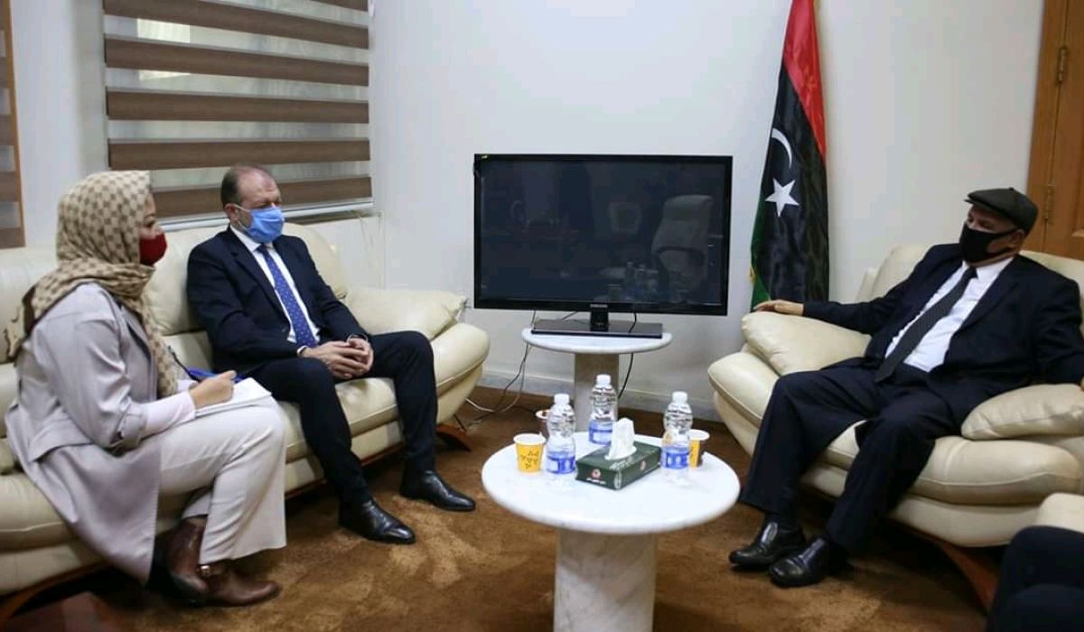وزير الدولة لشؤون المهجرين والنازحين يجتمع مع ممثل برنامج الأمم المتحدة الإنمائي لدى ليبيا