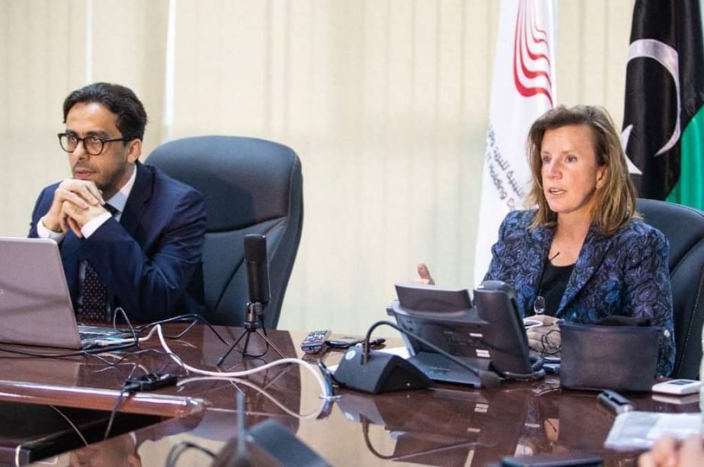 معيتيق يبحث مع عدد من المسؤولين توحيد قطاع المواصلات