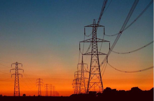 حبارات يكتب: توضيح في غاية الأهمية حول إعادة النظر في سعر الصرف