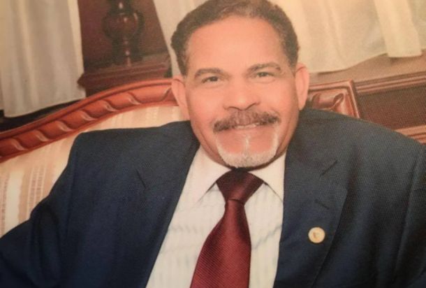 "حبارات" يكتب: دولرة تكلفة الحج إستخفاف بعقول المواطنين ومحاولة يائسة لإخفاء التداعيات والأثار السلبية التي خلفها قرار تخفيض سعر صرف الدينار