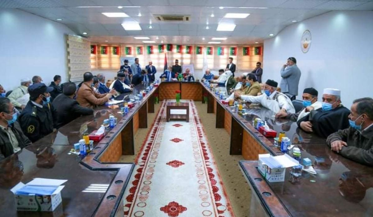 نائب المجلس الرئاسي لحكومة الوحدة الوطنية يلتقي رؤساء مجالس البلديات بمدن الساحل الغربي