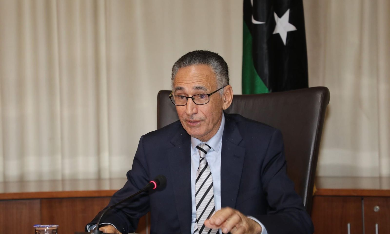 خاص.. الحويج يتحدث عن عدد المواشي الموردة والأسعار ويشير إلى تفاصيل ما تم العمل عليه بوزارة الاقتصاد