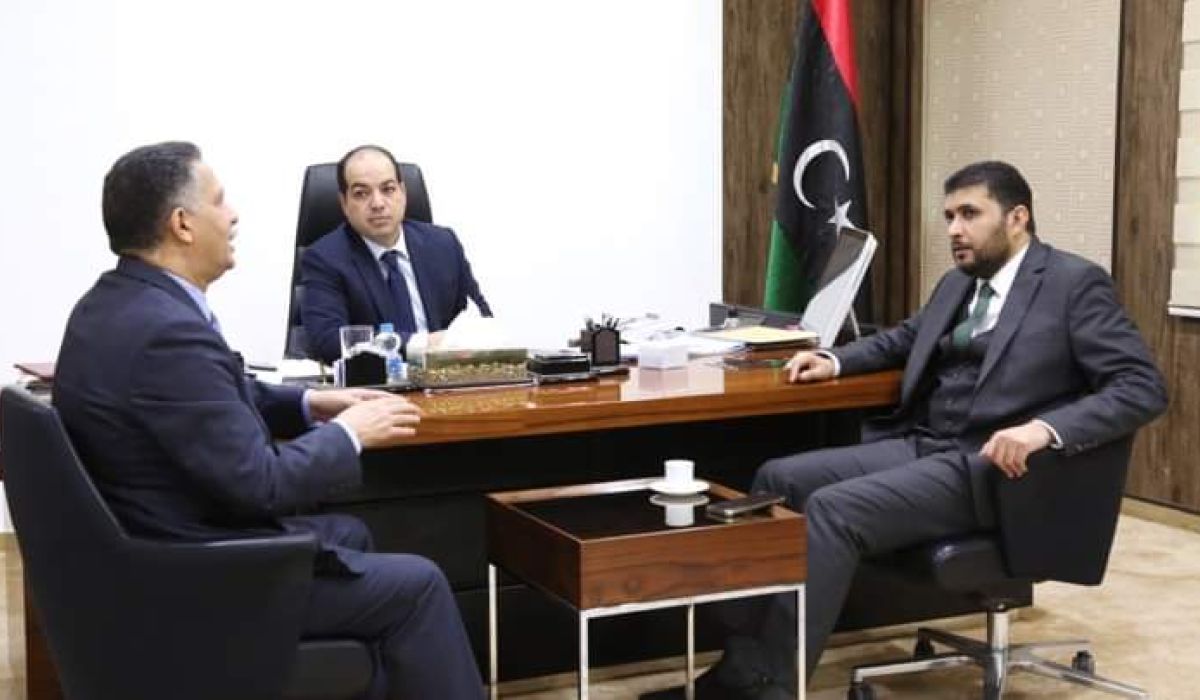 "معيتيق" يبحث مع وزيري المواصلات والمالية العراقيل التي تواجه عمل شركات الطيران