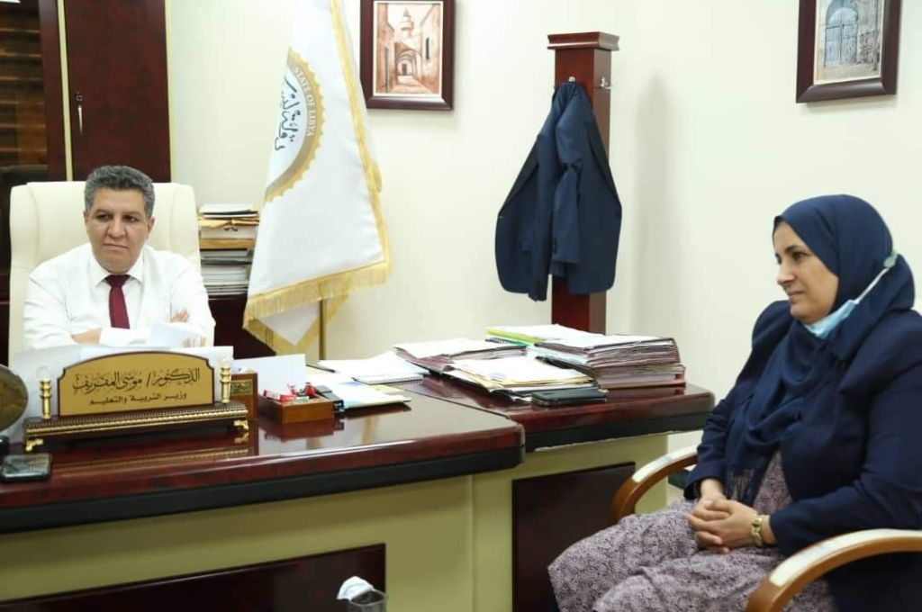 خاص..التجاري الوطني يكشف بأن سقف السحب عالي بمنطقتي الغربية والشرقية ..واستمرار بيع النقد الأجنبي