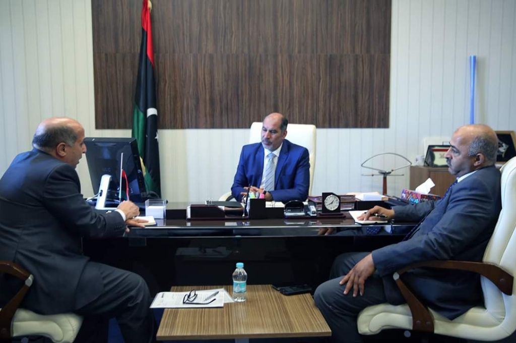 كاجمان يناقش إعادة تفعيل مشروع السكة الحديدية