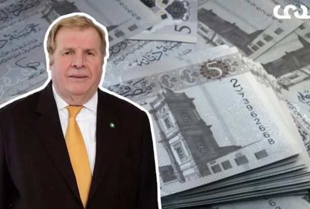 "والي" يكتب متسائلاً: هل يمكن للمركزي طرح كميات كافية من العملات الأجنبية إذا ما تم تعويم الدينار؟