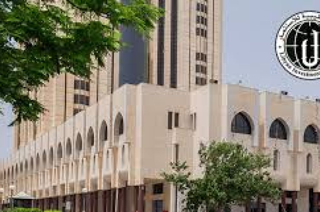 شركة الاتصالات القابضة تعقد ورشة عمل لمناقشة الخطوات العملية لتطوير قطاع الاتصالات في ليبيا