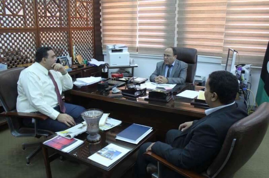 اندلاع حريق بمحطة كهرباء الخمس وخسارة الشبكة العامة 550 ميغاوات