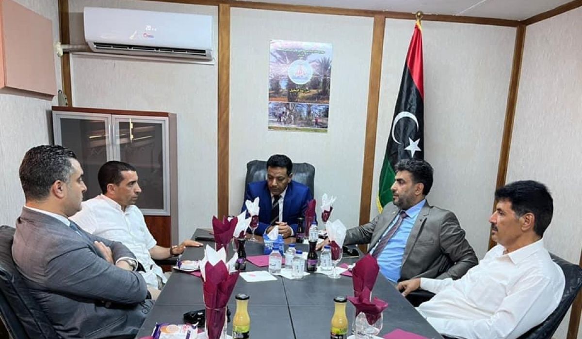 "دومة" يتوجه بزيارة لمشروع إستثمار مياه النهر الصناعي بالمنطقة الوسطى سرت