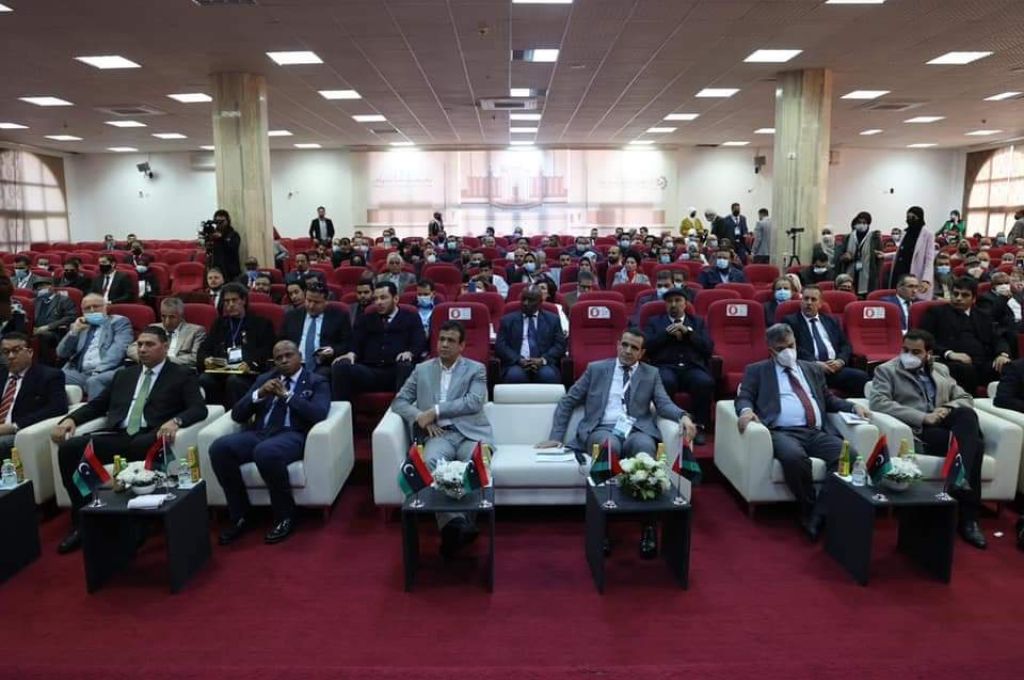 المالية تعلن عن تسليم أذونات الصرف الخاصة بمرتبات شهر يناير