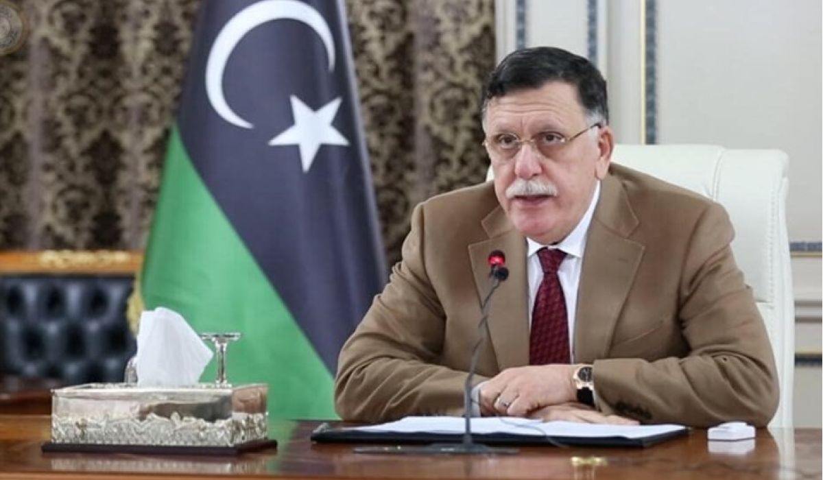 مع توضيح أضرارها ..السراج يمدد فترة استيراد السلع دون آليات الدفع المصرفية ويكشف تفاصيل هامة حولها