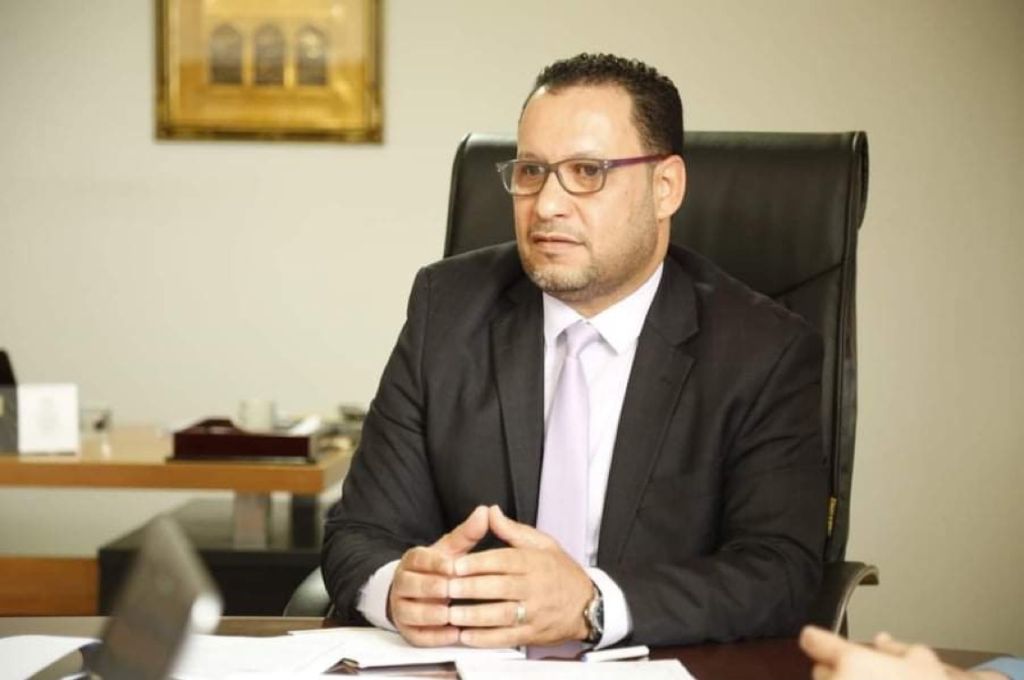 خلال زيارته إلى مستودع سبها النفطي… صنع الله يؤكد على استمرار وصول الوقود