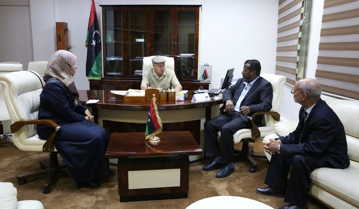جلالة يناقش كيفية توفير الدعم المالي لبلديات الجنوب المتضررة