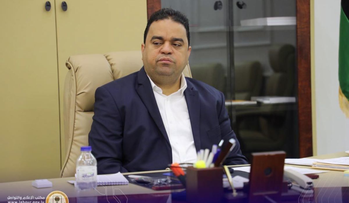 "العابد" يبحث تسهيل إجراءات توظيف العمالة الاجنبية بالشركة الليبية للحديد والصلب