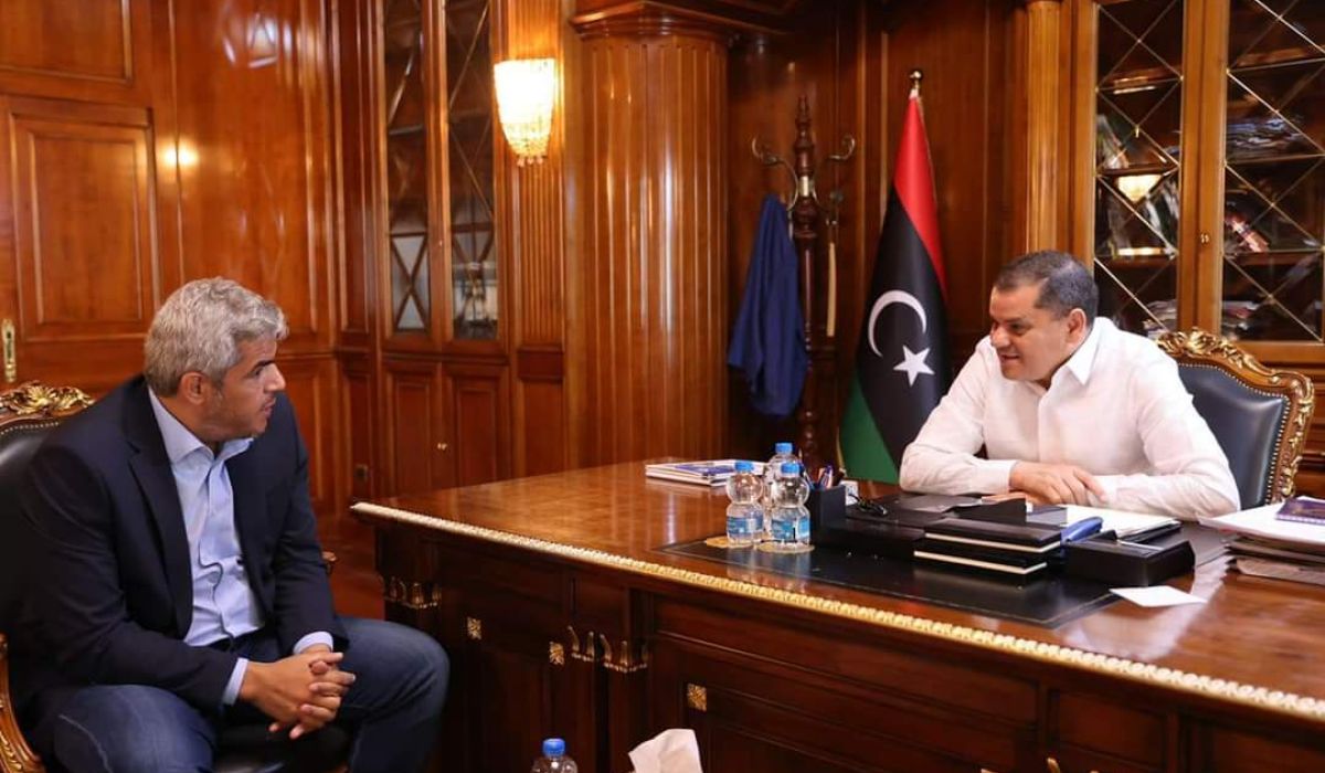 الدبيبة يبحث مع عميد بلدية زليتن تنفيذ لائحة الإيرادات وتفعيل الإدارة المحلية