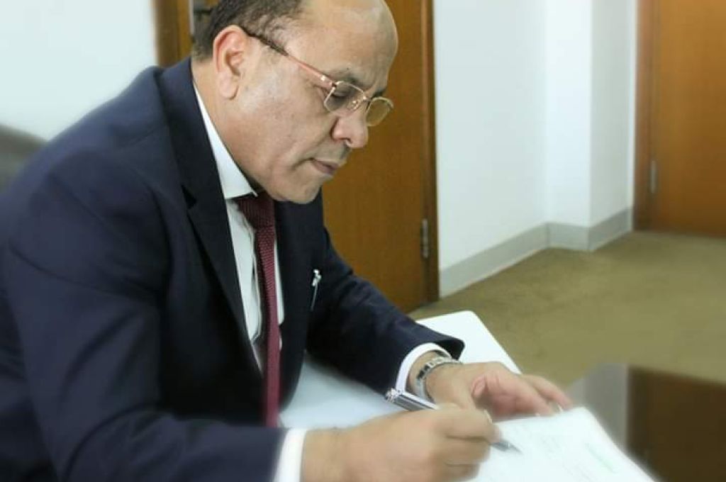 المركزي يحذر من صفحات تنتحل صفته و ينفي عدة أخبار متداولة