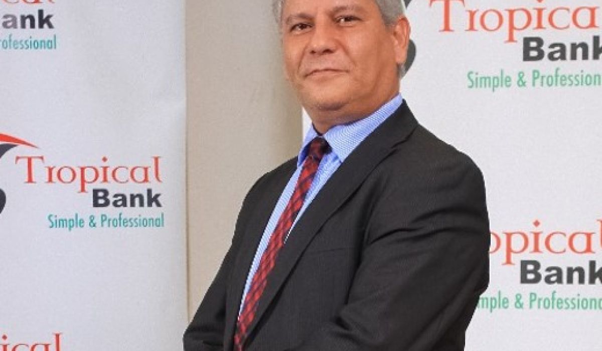 أقالة الكريكشي من أدارة المصرف الأستوائي بأوغندا على خلفية سحب مبالغ مالية هائلة من حسابه الخاص