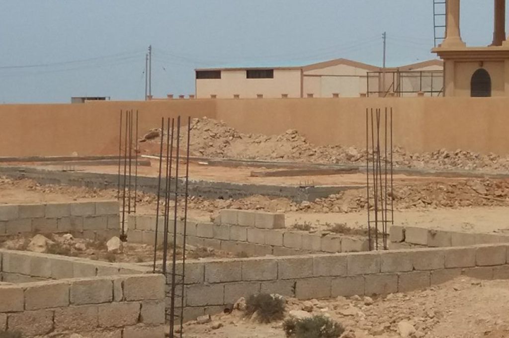 وضع الأساسيات لإنشاء محطة تحلية المياه ببلدية بلخاثر بطبرق