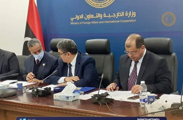 الجوف للتقنيّة النفطيّة تستضيف شركة "الخليج العربي" للنفط وتقدم لها عرض مرئي عن رؤوس الآبار