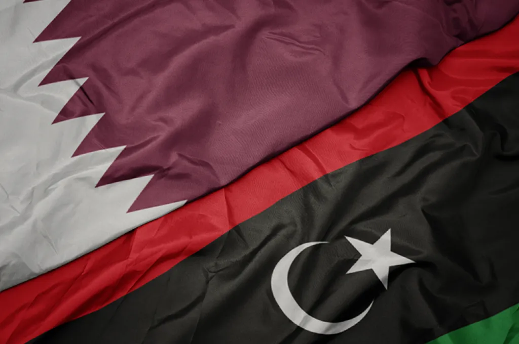 "والي" يكتب متسائلاً: هل يمكن للمركزي طرح كميات كافية من العملات الأجنبية إذا ما تم تعويم الدينار؟