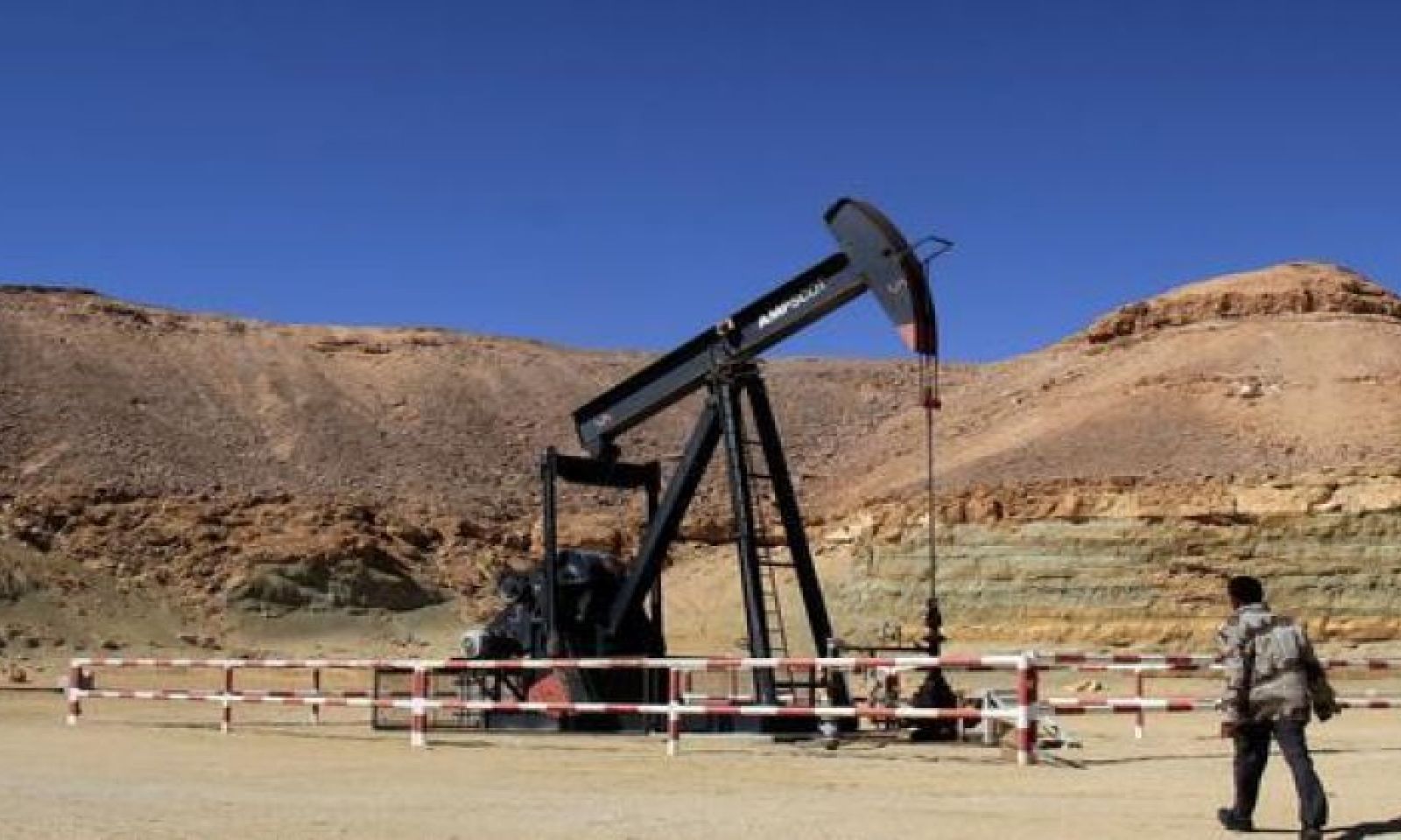 ارتفاع أسعار النفط وانقلابات في السوق العالمية بعد توقف العمل بحقل الفيل