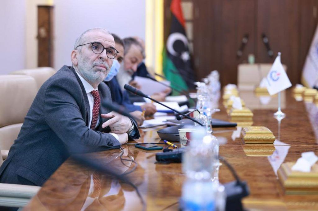 "الغاوي" يبحث المشاكل والعراقيل التي تواجه بلدية أوباري