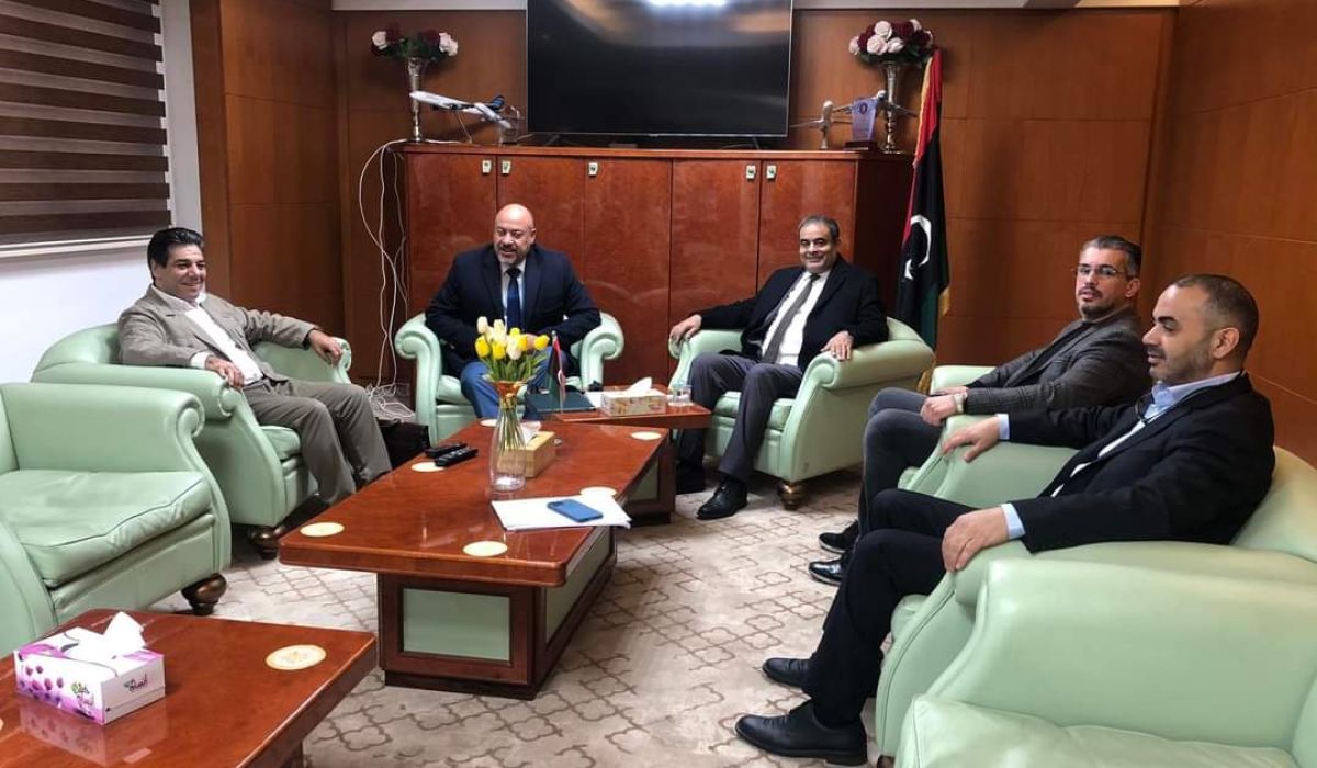 وزير المواصلات يبحث مع بلدية طرابلس المركز سبل معالجة الاختناقات المرورية والاستمرار في الأعمال القائمة وفق برنامج عودة الحياة