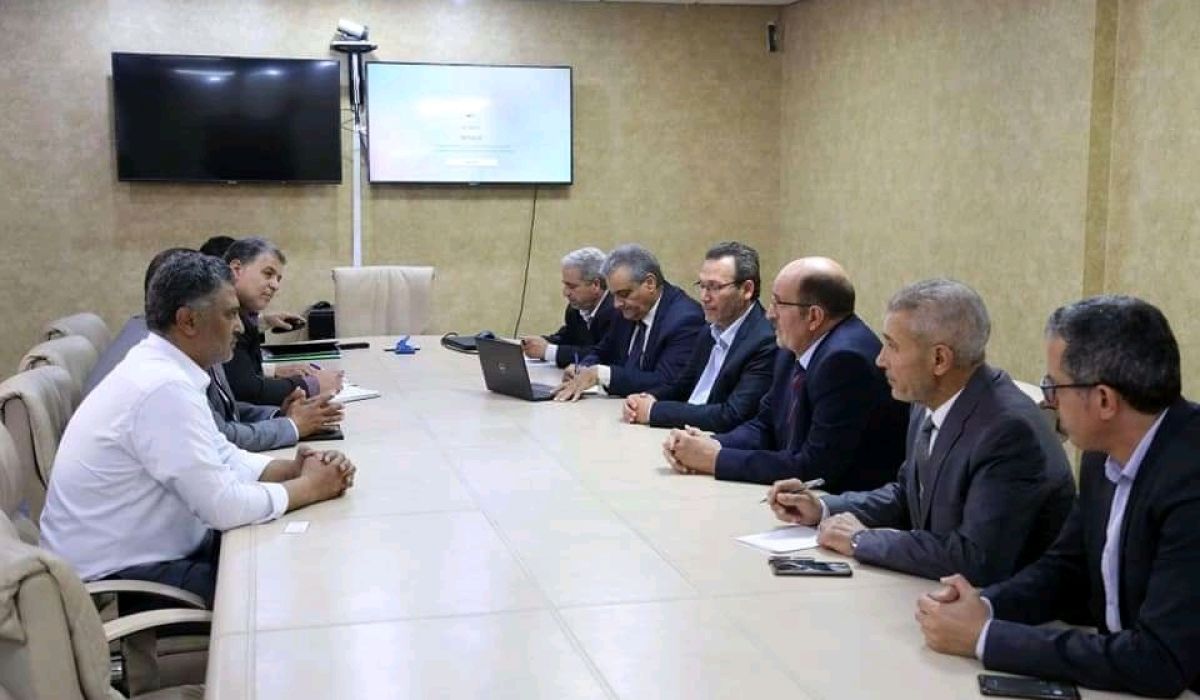 العامة للكهرباء تبحث مشروع تطوير الطاقة المستدامة وتحقيق أهدافها
